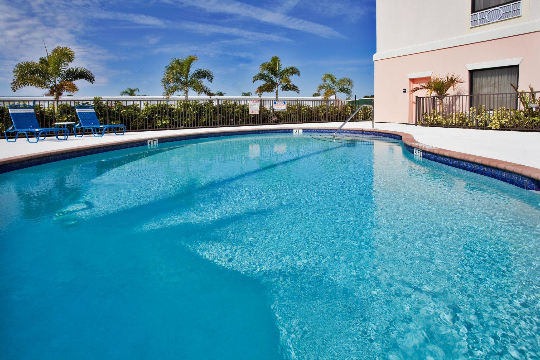 Holiday Inn Express Lake Okeechobee By Ihg Exterior photo